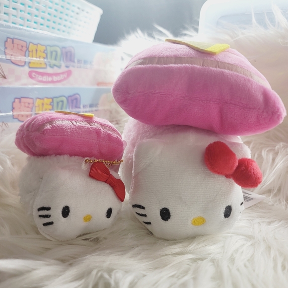 Hello Kitty Plush Toy Set - HELLOKITTY MOMMY AND BABY PLUSHIE WITH JAPAN TAGS - Picture 4 of 10